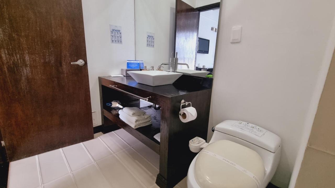 Habitat Suites Hotel Pereira Exteriör bild