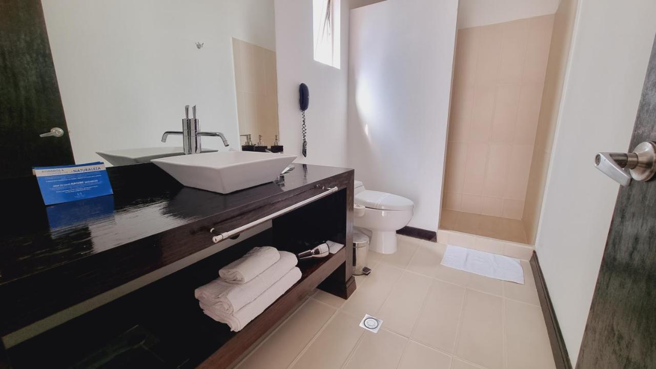 Habitat Suites Hotel Pereira Exteriör bild