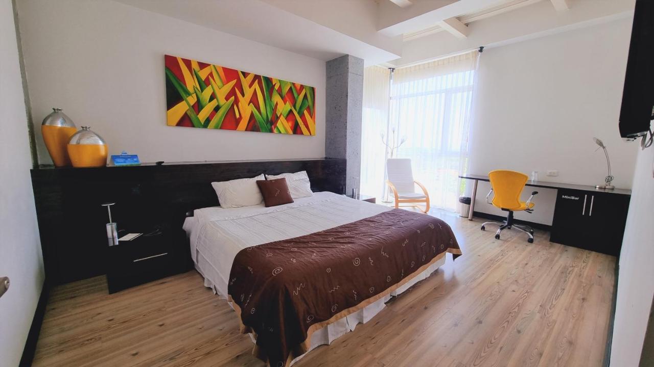 Habitat Suites Hotel Pereira Exteriör bild